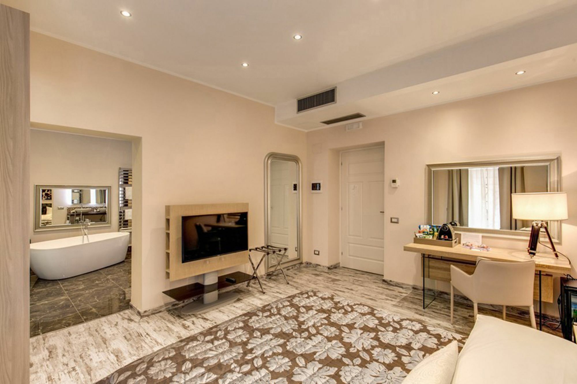 Colonna 18 By Ghor Hotel Rome Exterior photo